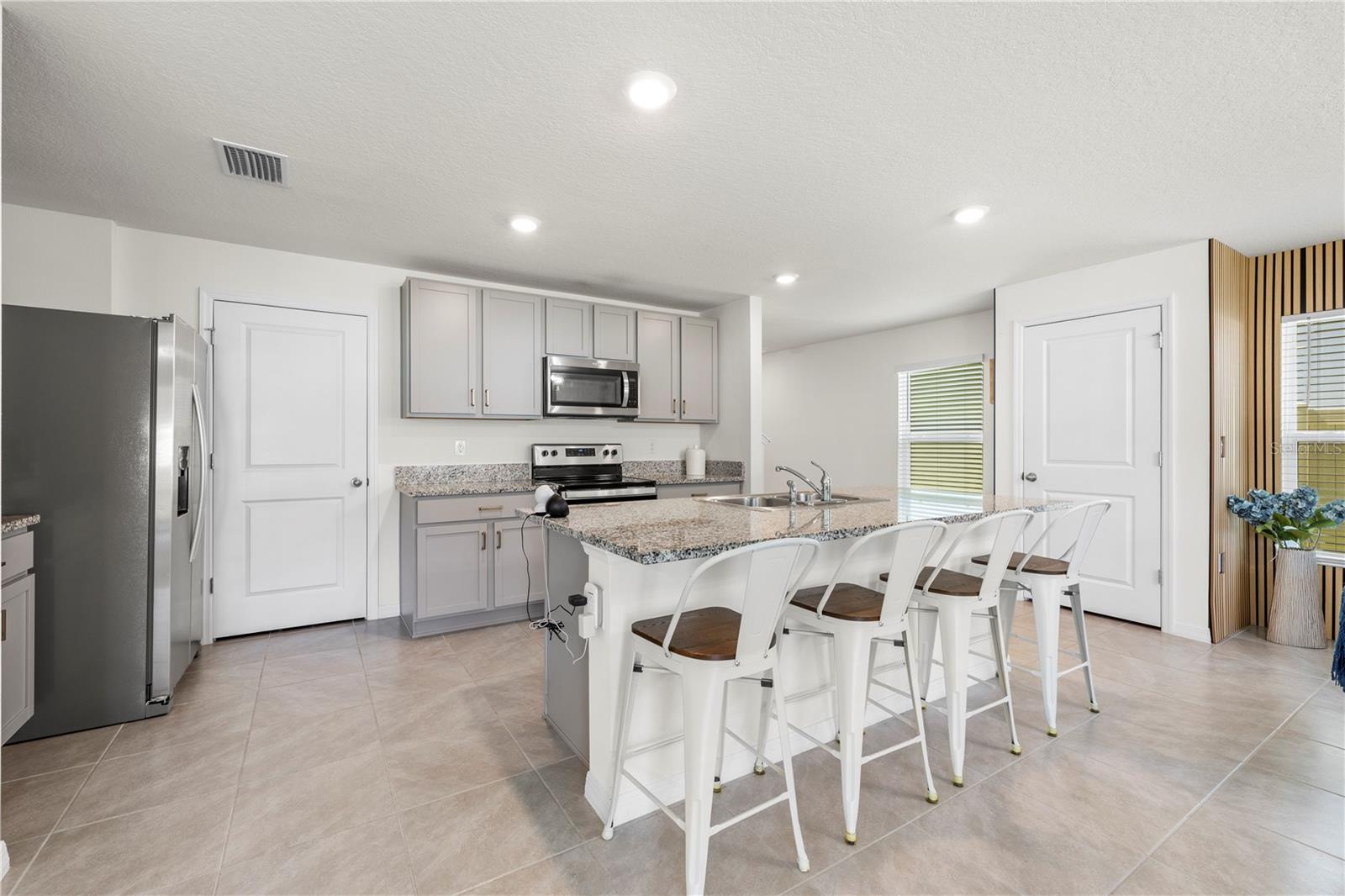 37247 Kings Crown, Zephyrhills, FL 33541