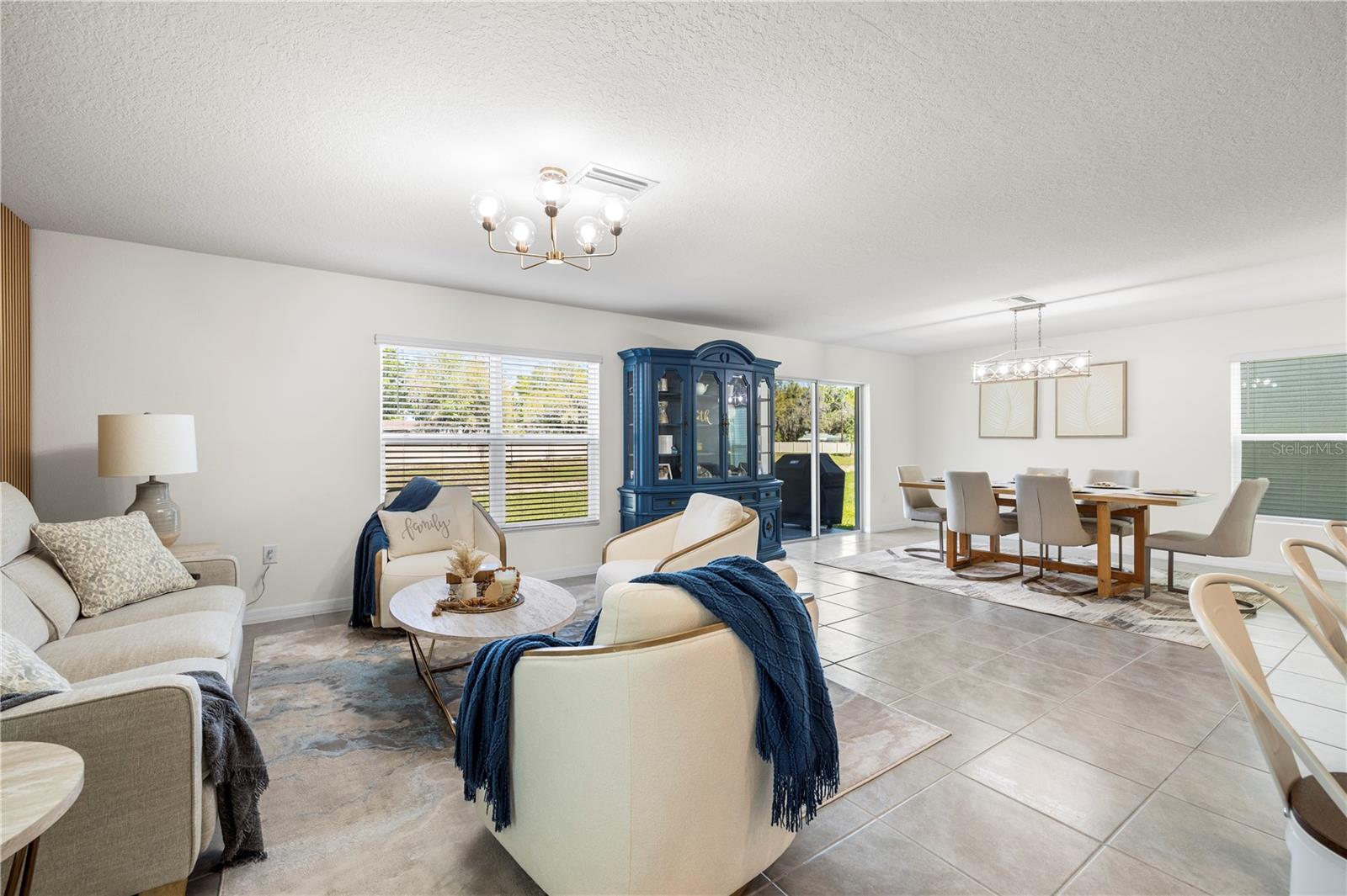 37247 Kings Crown, Zephyrhills, FL 33541