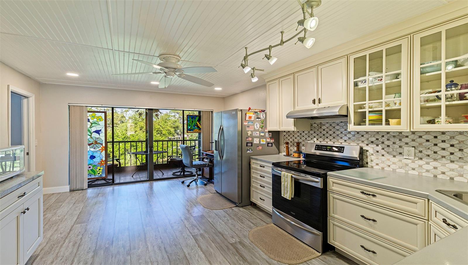 4910 Bay Unit 310, St Petersburg, FL 33703