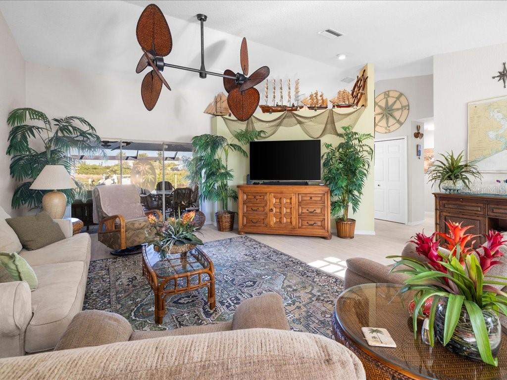 18350 Van Nuys, Port Charlotte, FL 33948