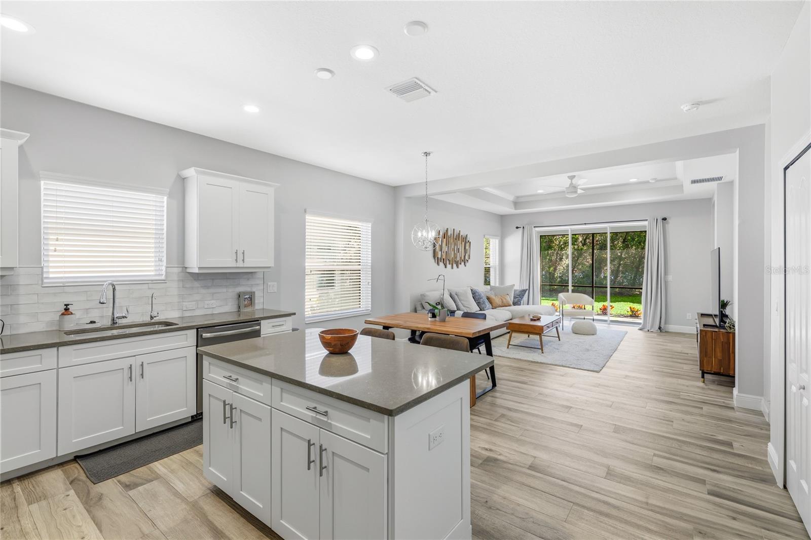 1735 Lake Verona, Bradenton, FL 34211