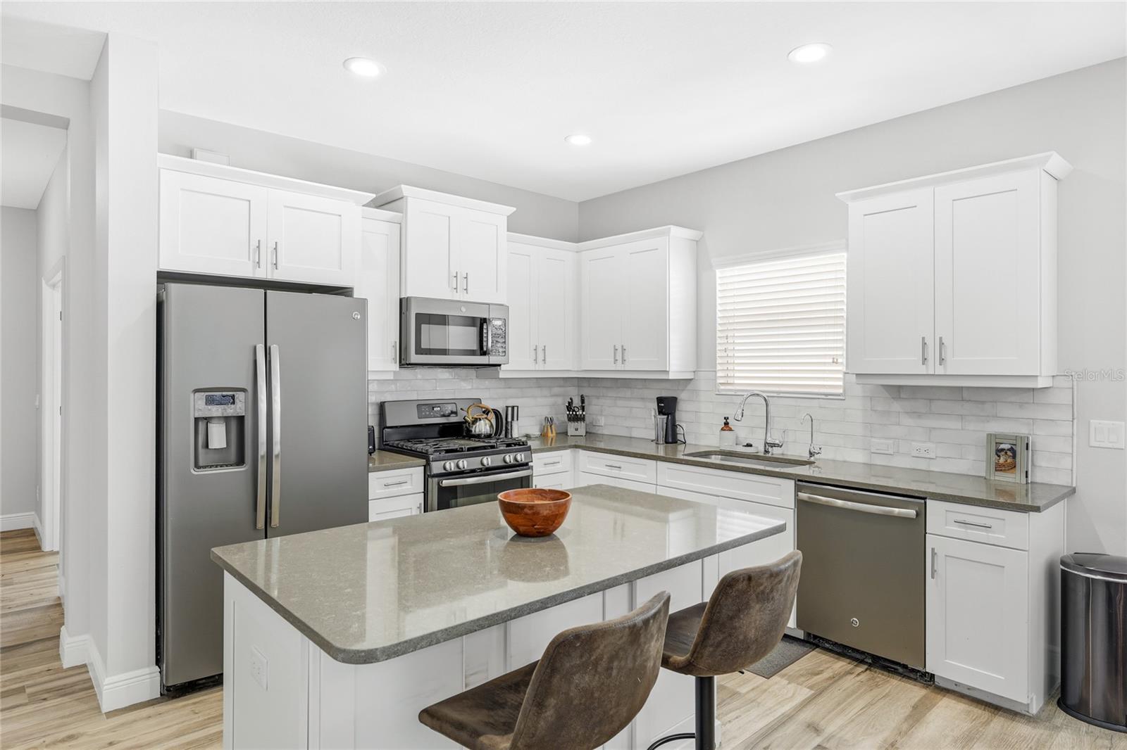 1735 Lake Verona, Bradenton, FL 34211