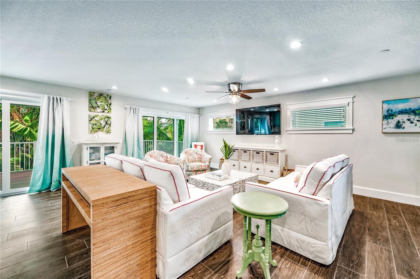 336 Avenida de Mayo, Sarasota, FL 34242