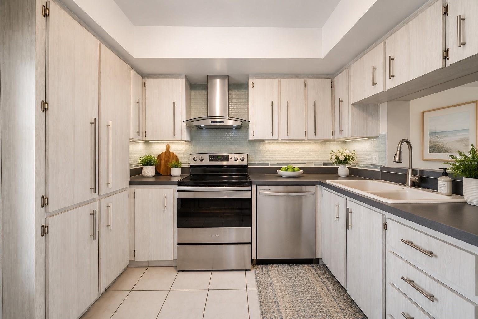 2621 Cove Cay Unit 606, Clearwater, FL 33760