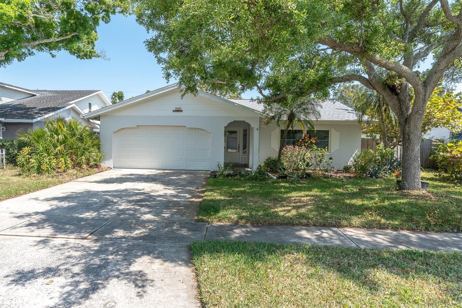 5619 Denver, St Petersburg, FL 33703