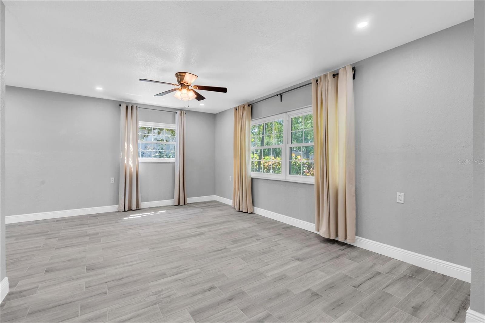 5619 Denver, St Petersburg, FL 33703