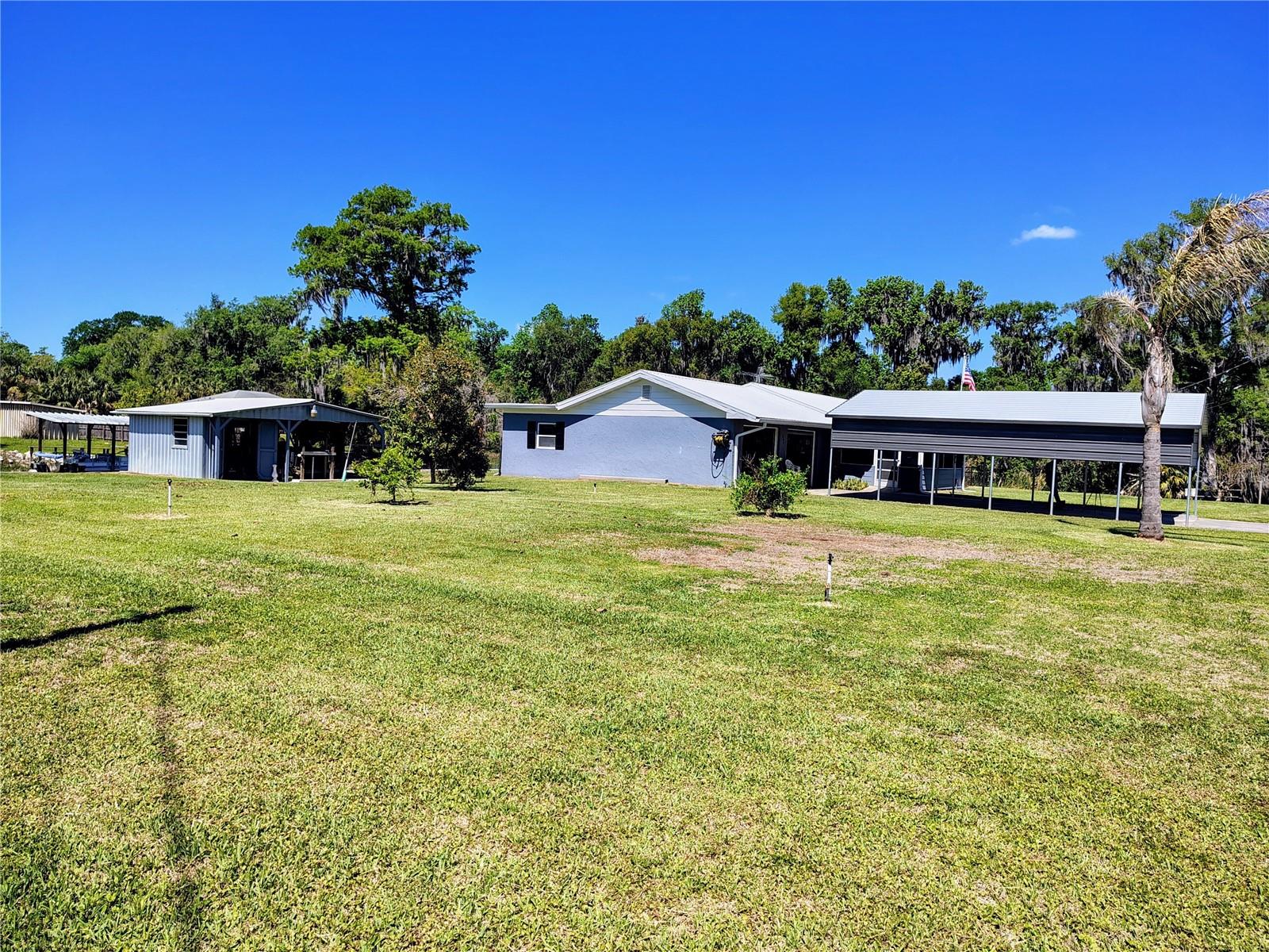 664 Cr 467, Lake Panasoffkee, FL 33538