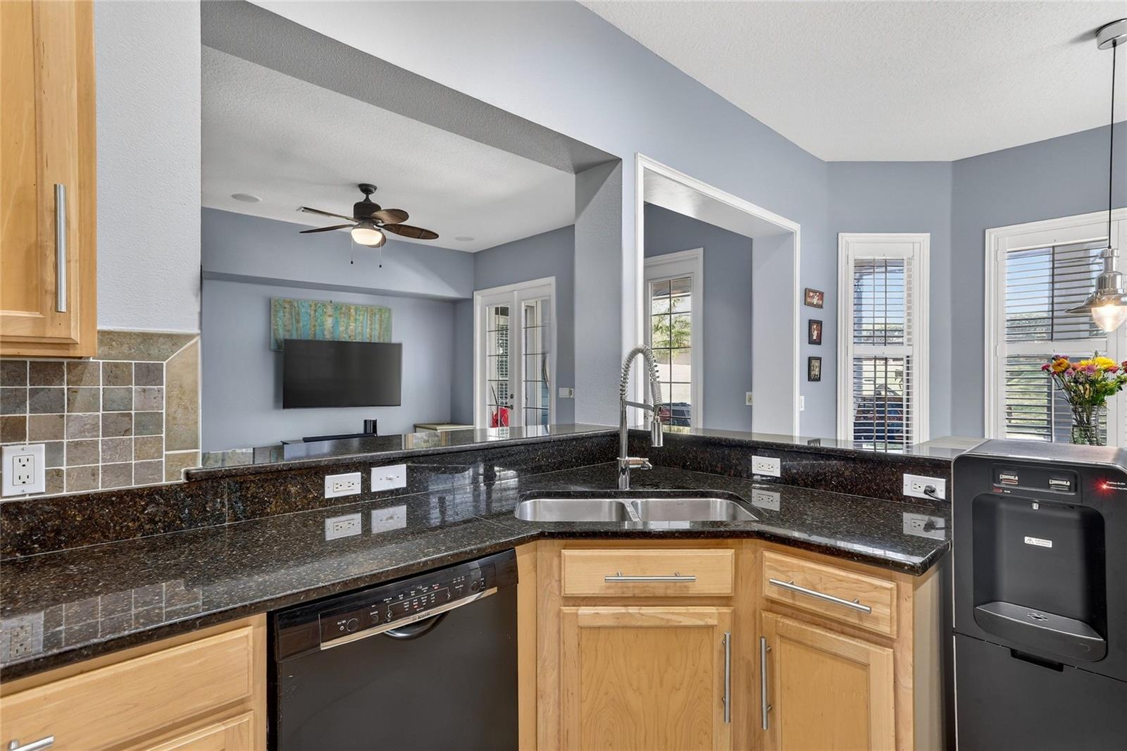 416 Manns Harbor, Apollo Beach, FL 33572
