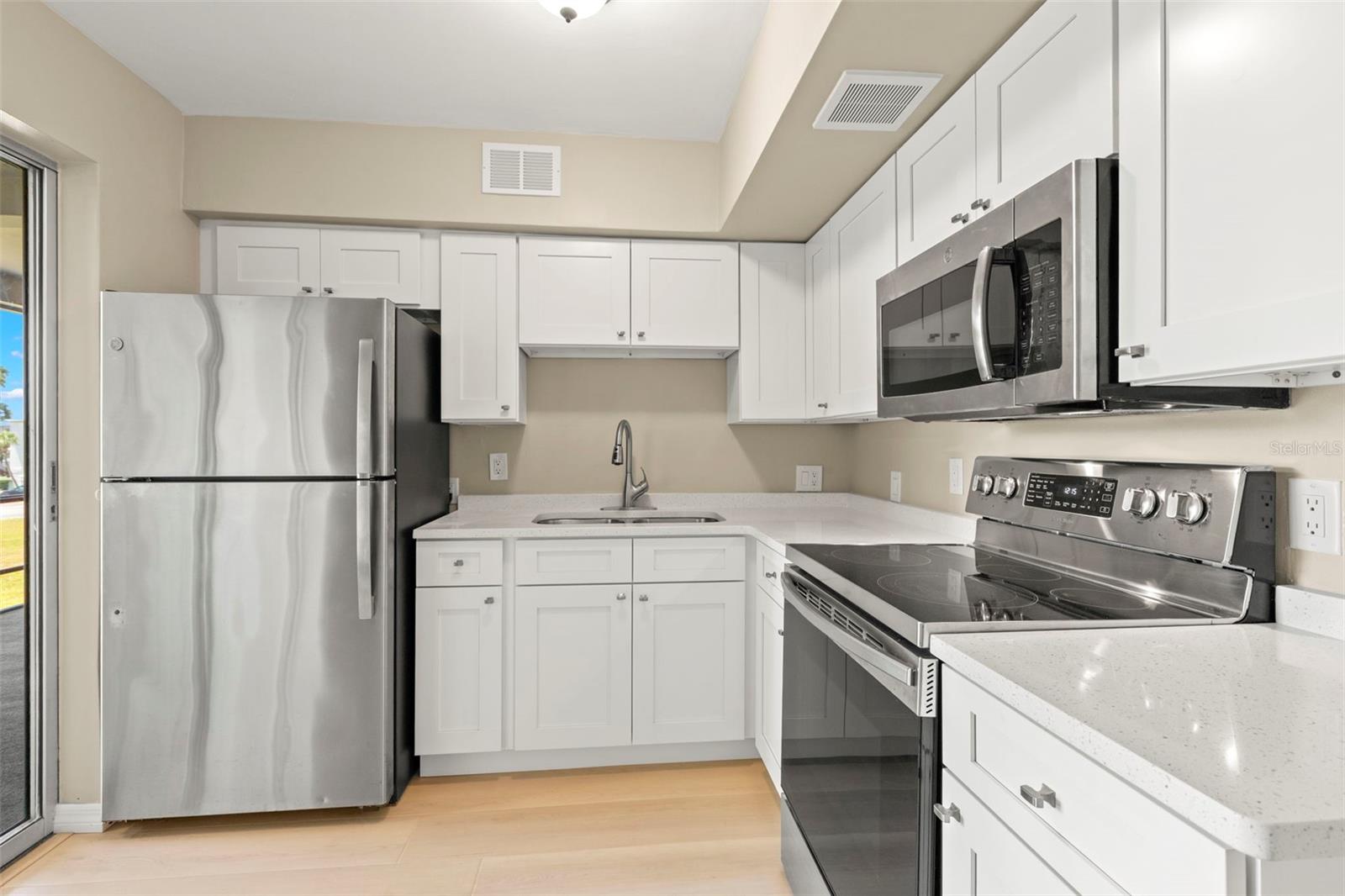 2433 Brazilia Unit 41, Clearwater, FL 33763