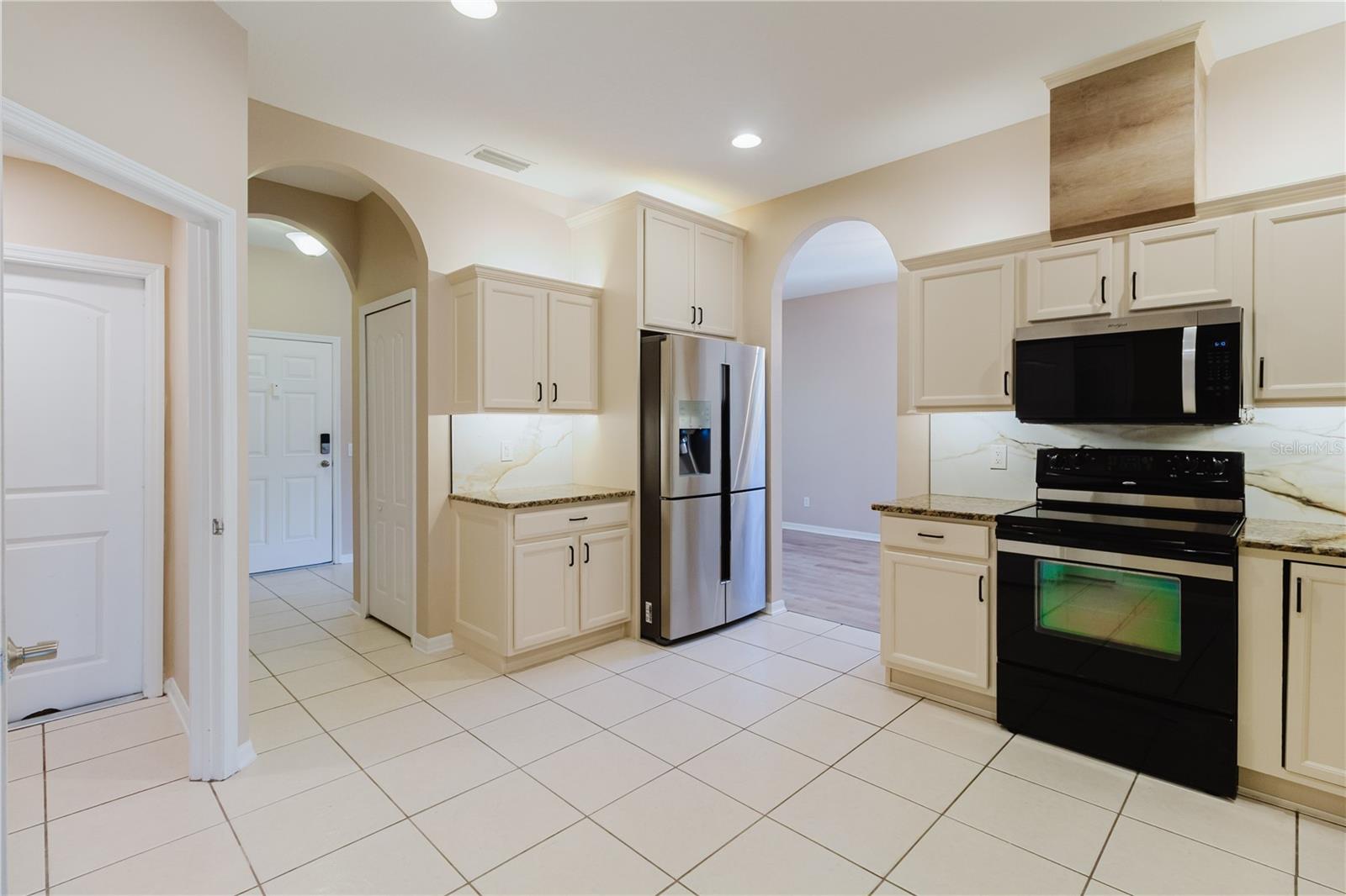 3037 Downan Point, Land O Lakes, FL 34638