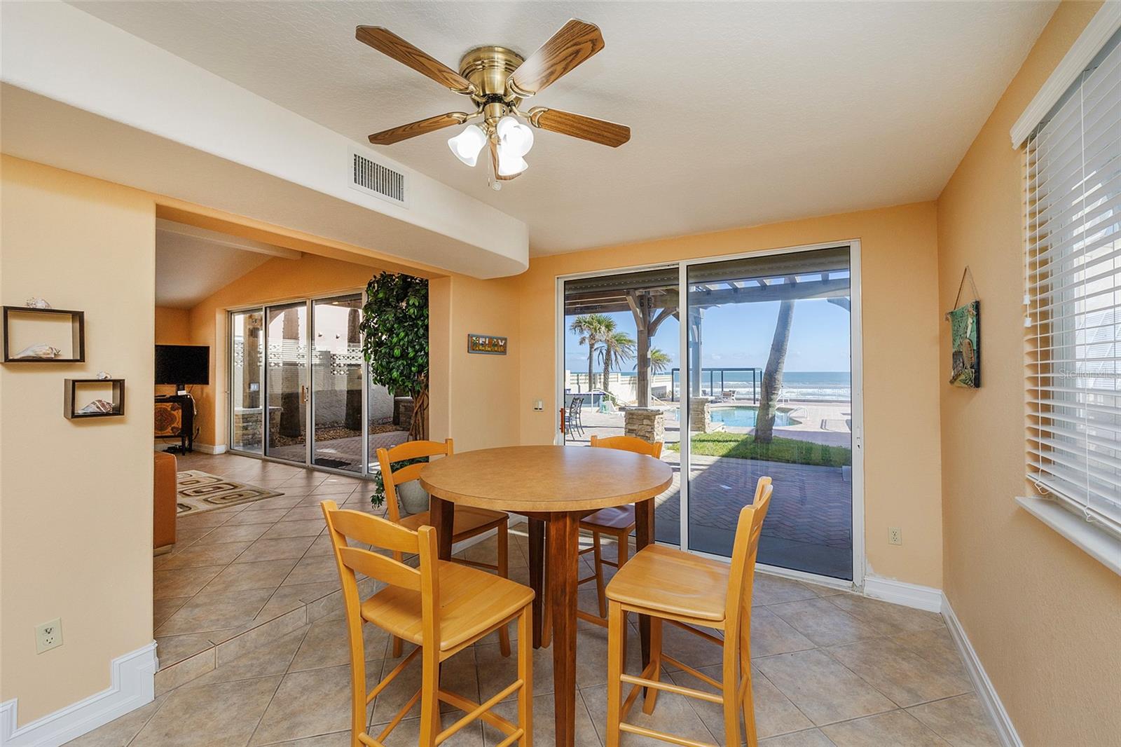 3837-3839 Atlantic, Daytona Beach, FL 32118