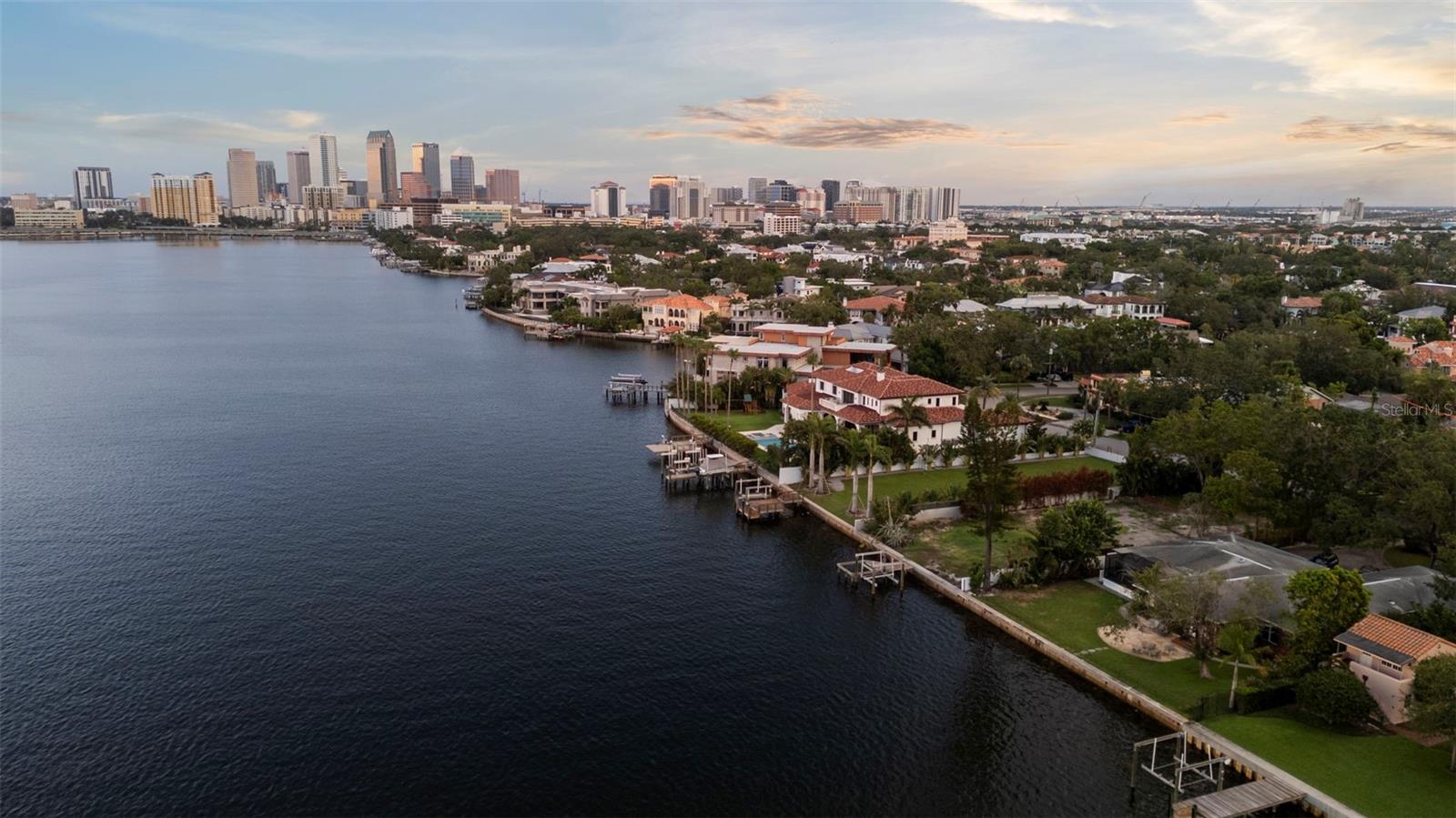 214 Blanca, Tampa, FL 33606