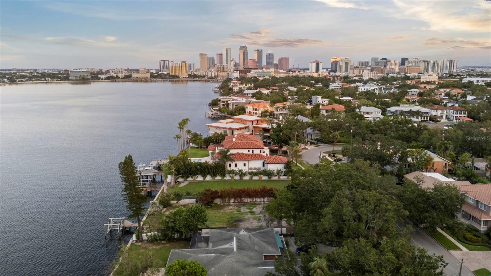 214 Blanca, Tampa, FL 33606