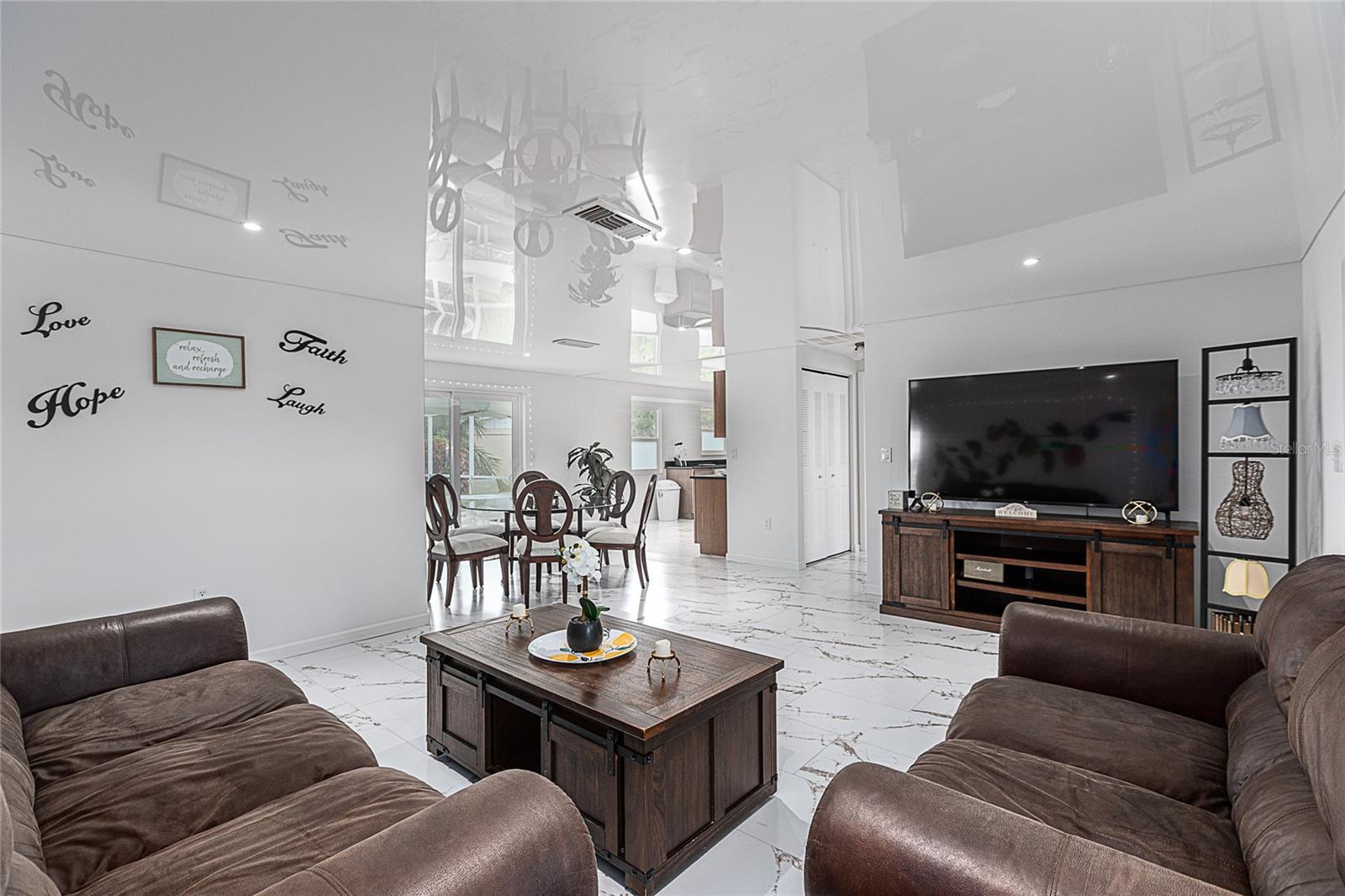 295 Annapolis, Rotonda West, FL 33947