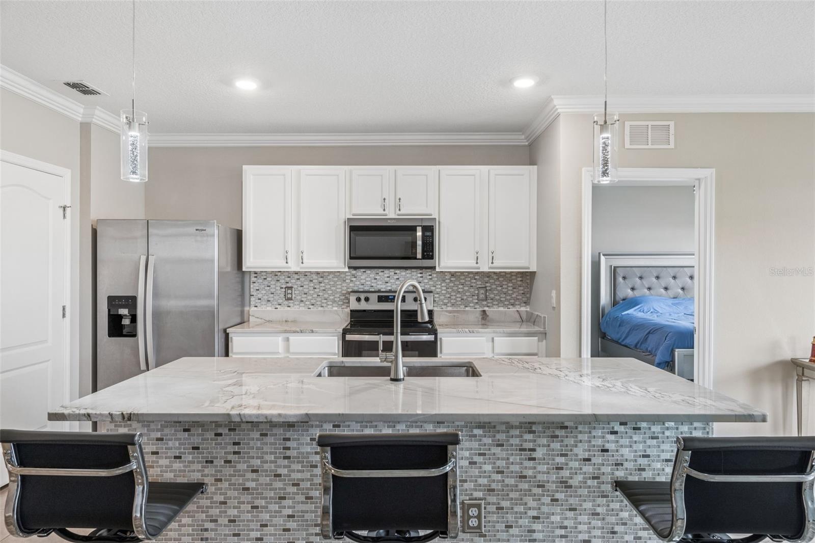 109 Sofia, Lake Alfred, FL 33850