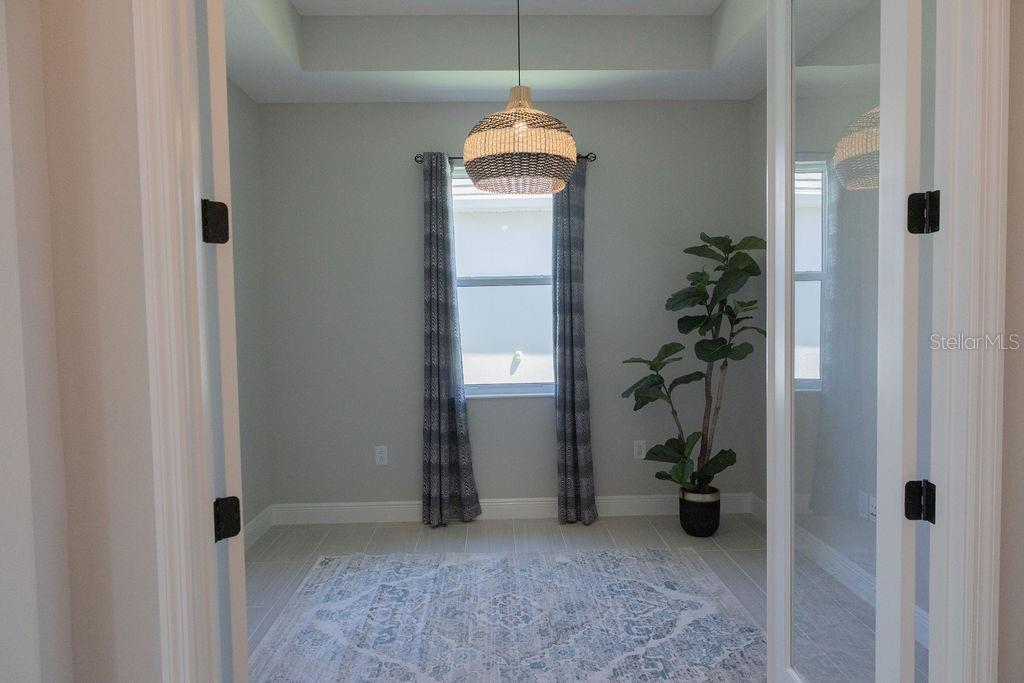 8100 Slipway, Sarasota, FL 34240