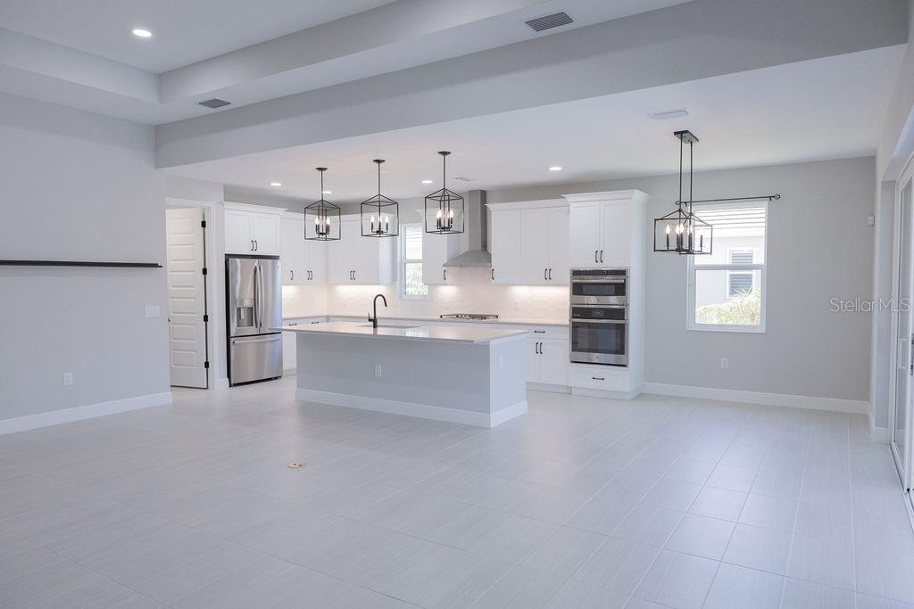 8100 Slipway, Sarasota, FL 34240