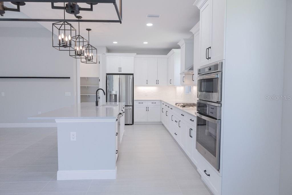8100 Slipway, Sarasota, FL 34240