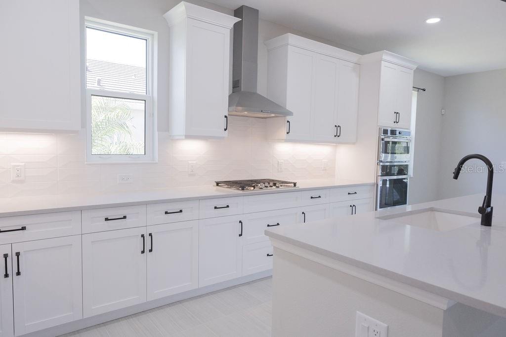 8100 Slipway, Sarasota, FL 34240