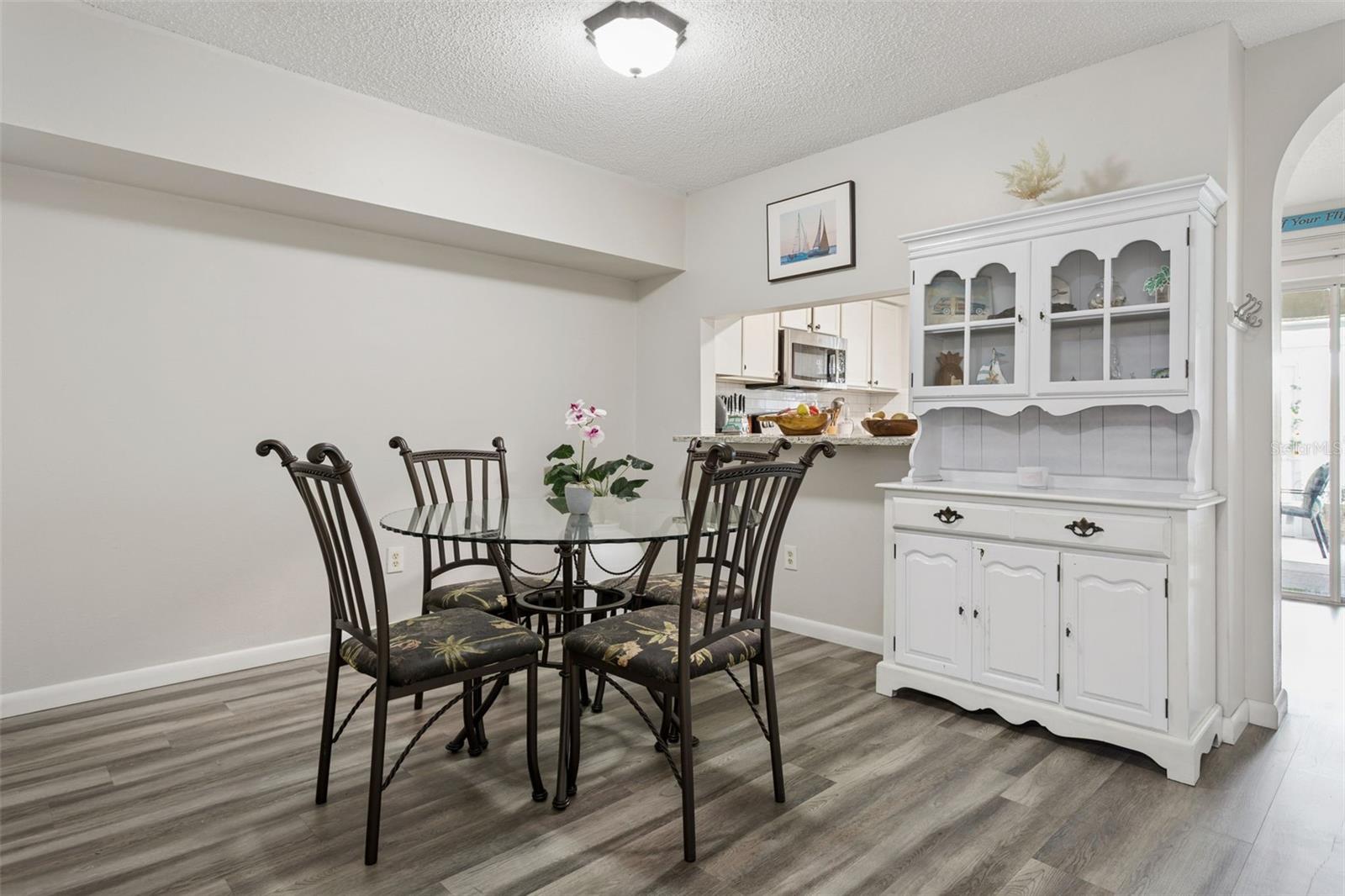 425 Kensington Lake, Brandon, FL 33511