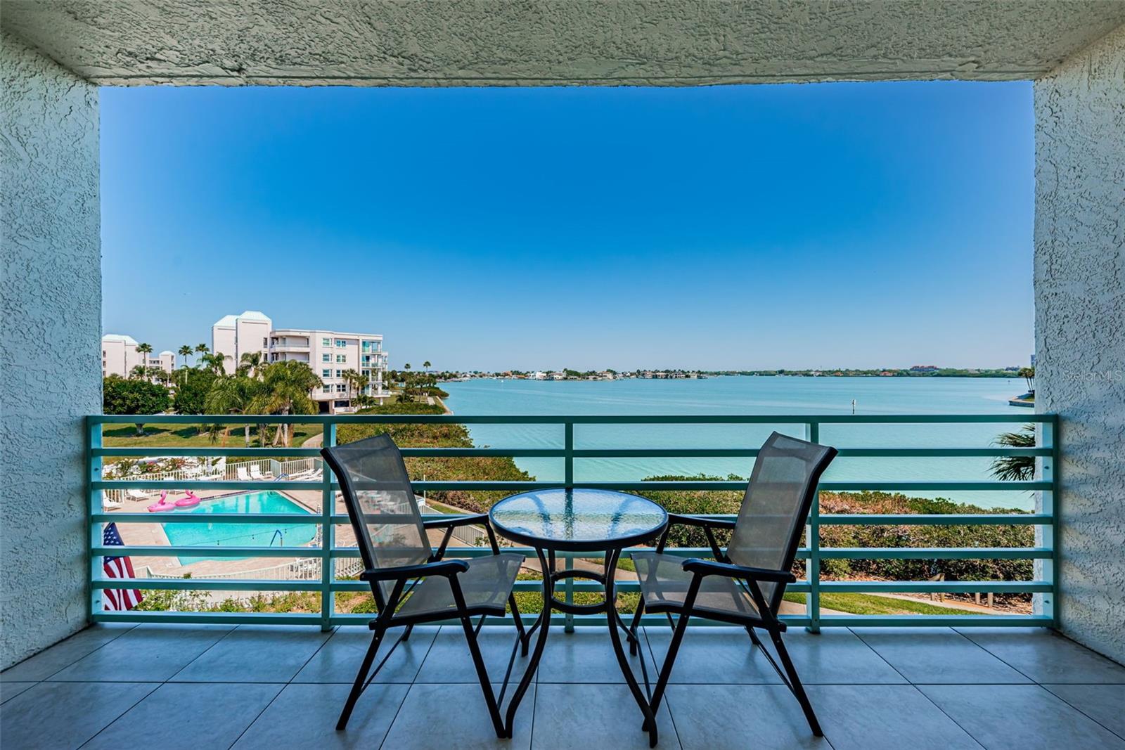 7979 Sailboat Key Unit 205, South Pasadena, FL 33707