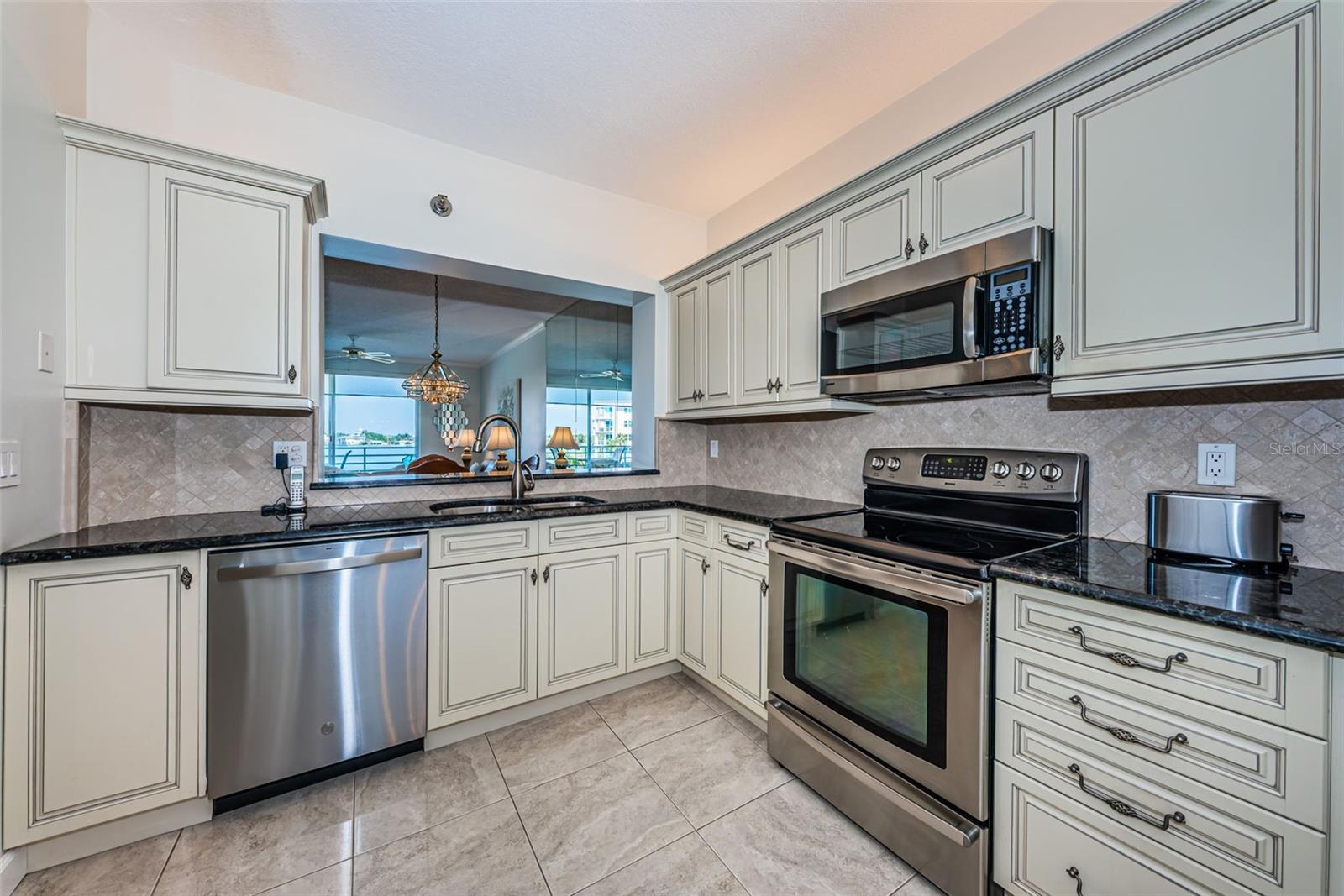 7979 Sailboat Key Unit 205, South Pasadena, FL 33707