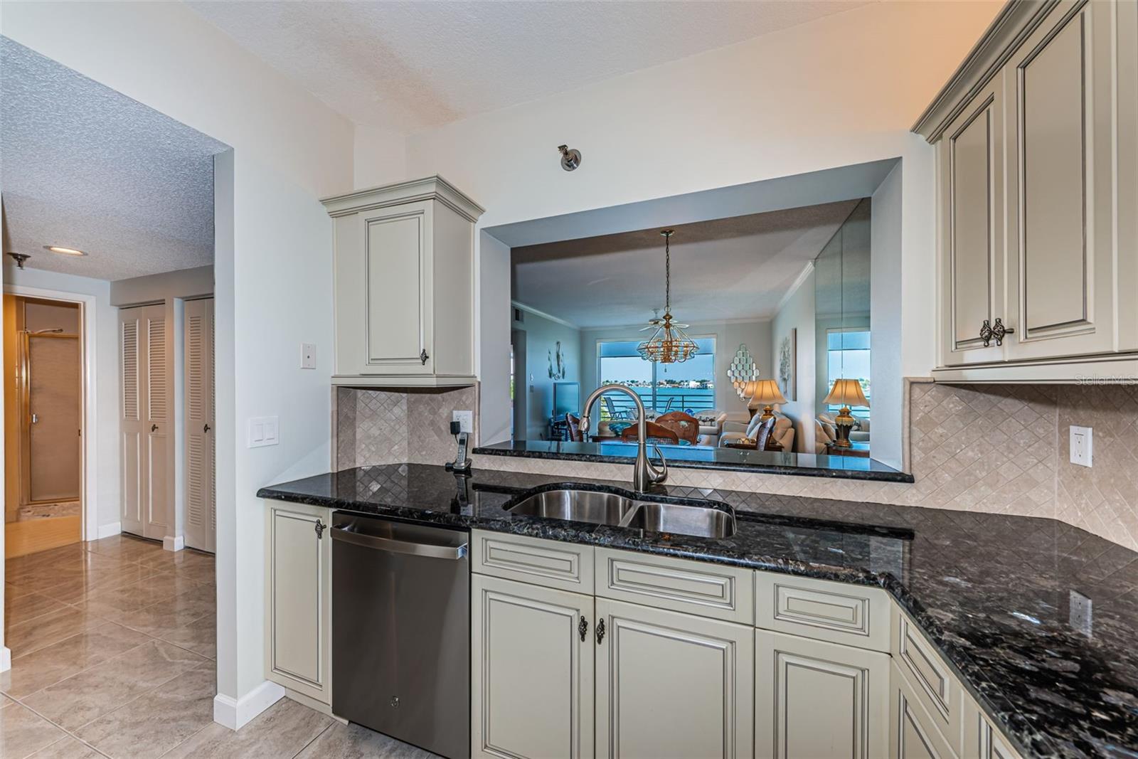 7979 Sailboat Key Unit 205, South Pasadena, FL 33707