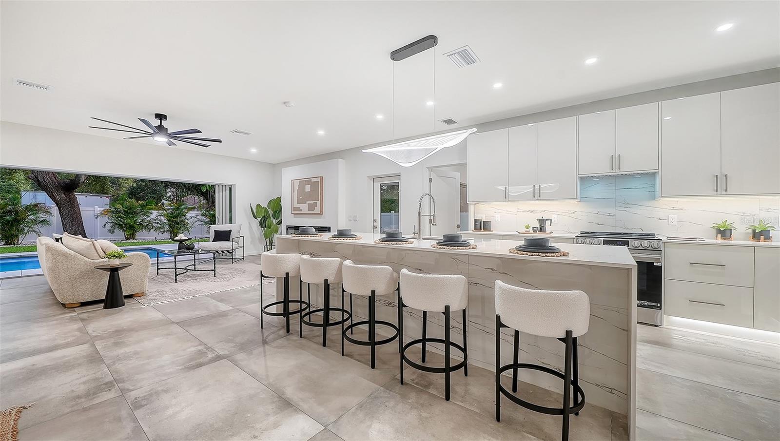 2050 Euclid, Sarasota, FL 34239
