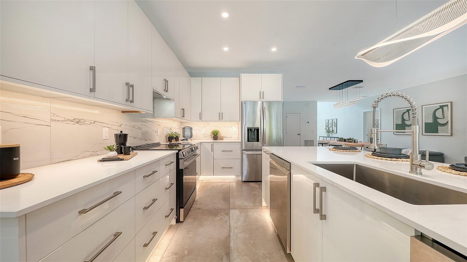 2050 Euclid, Sarasota, FL 34239
