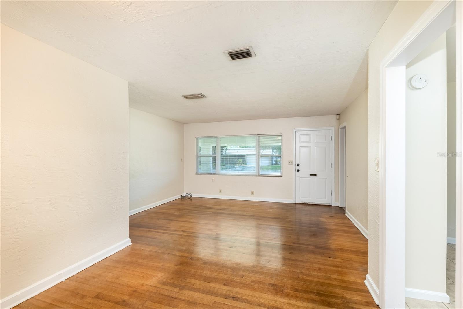 519 Vern, Orlando, FL 32805