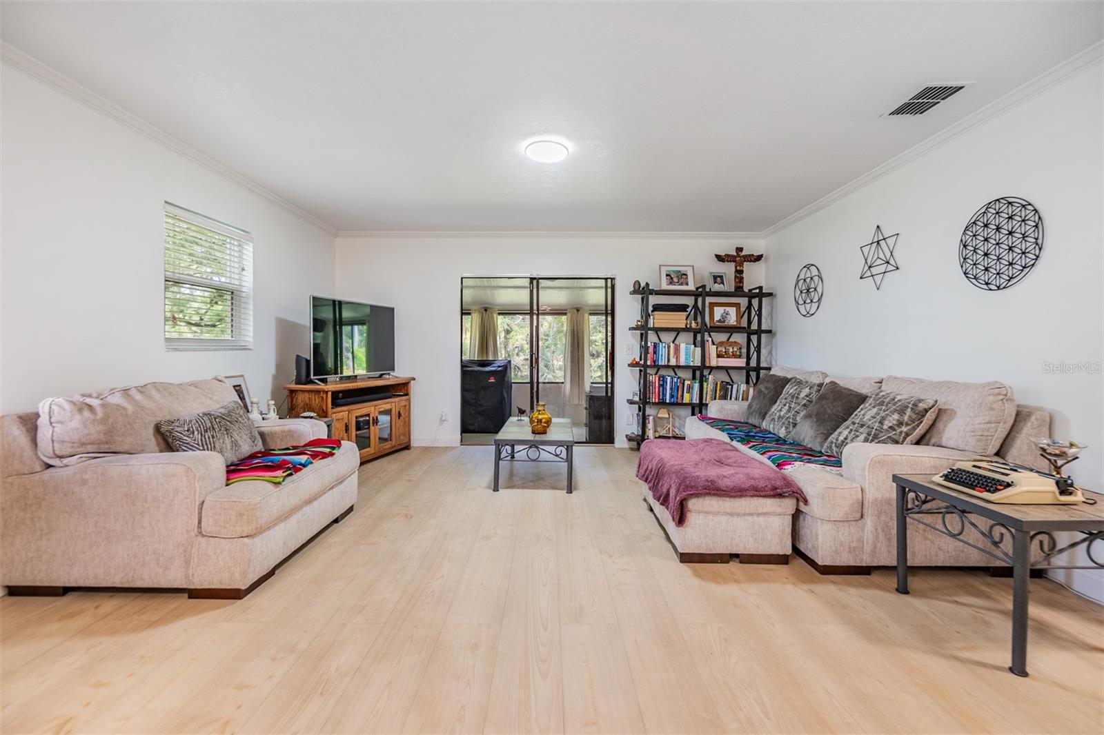 1400 Tarpon Woods Unit E4, Palm Harbor, FL 34685