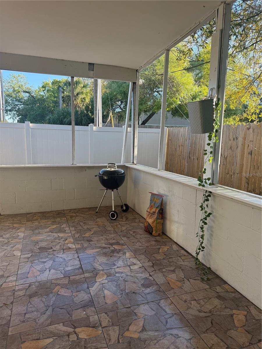 5118 Tennis Court Circle, Tampa, FL 33617