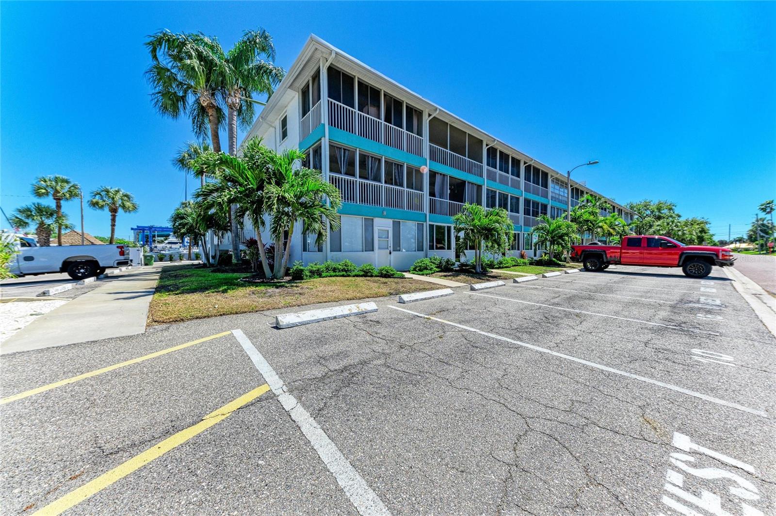 4920 38th Unit 210, St Petersburg, FL 33711