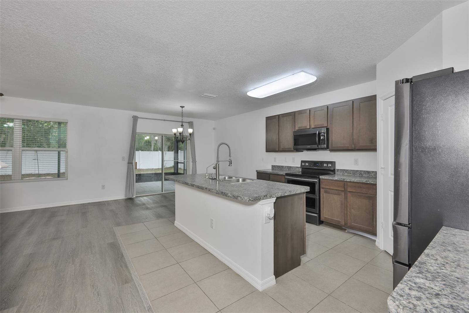 5461 Magdalene, Zephyrhills, FL 33541