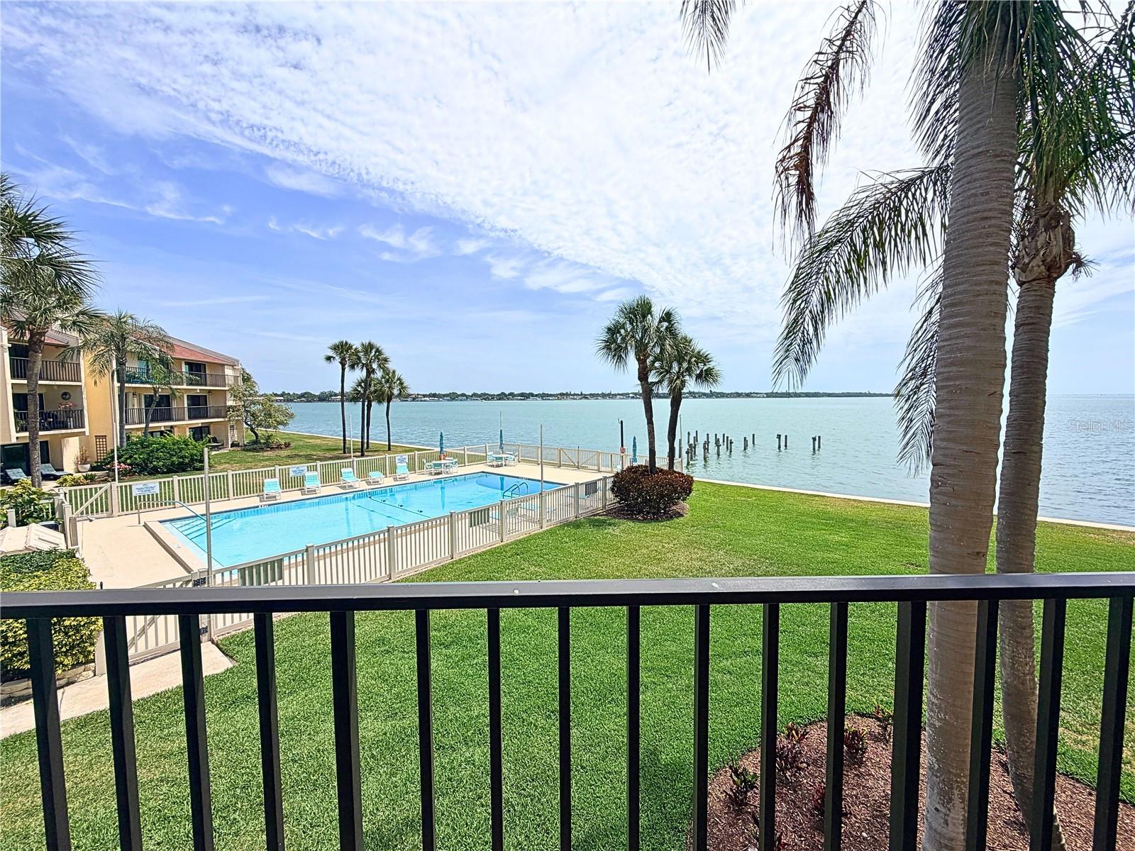 7520 Sunshine Skyway Unit T18, St Petersburg, FL 33711