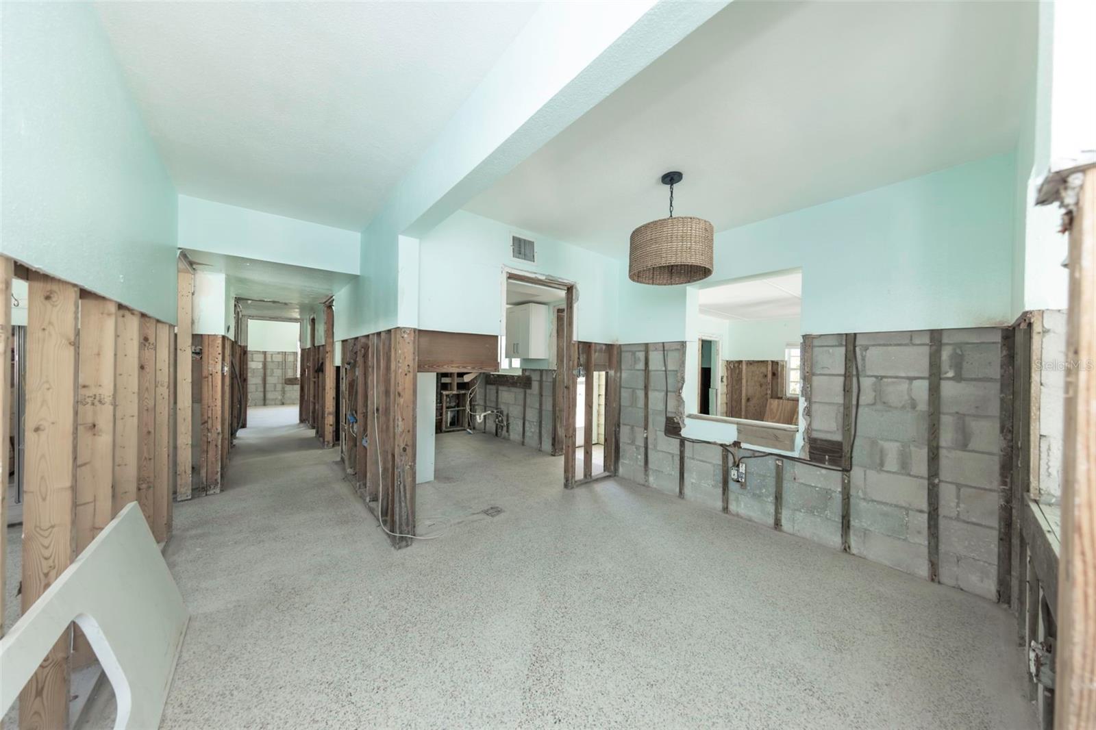875 Bruce, Clearwater, FL 33767