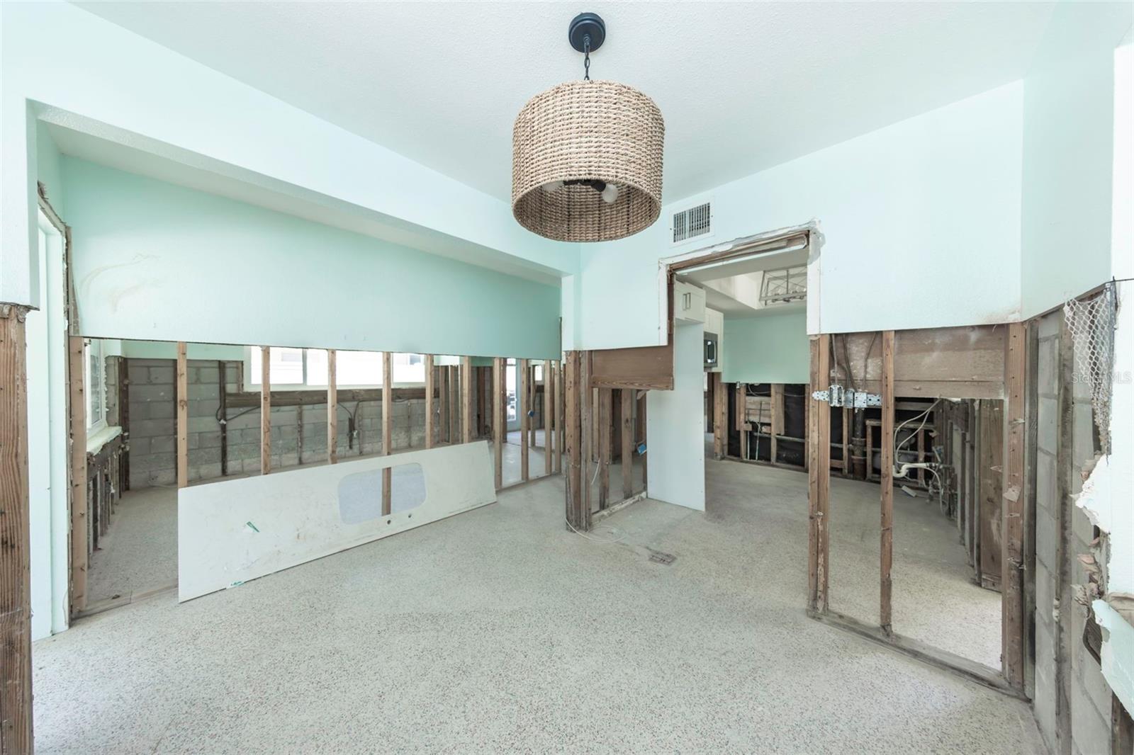 875 Bruce, Clearwater, FL 33767