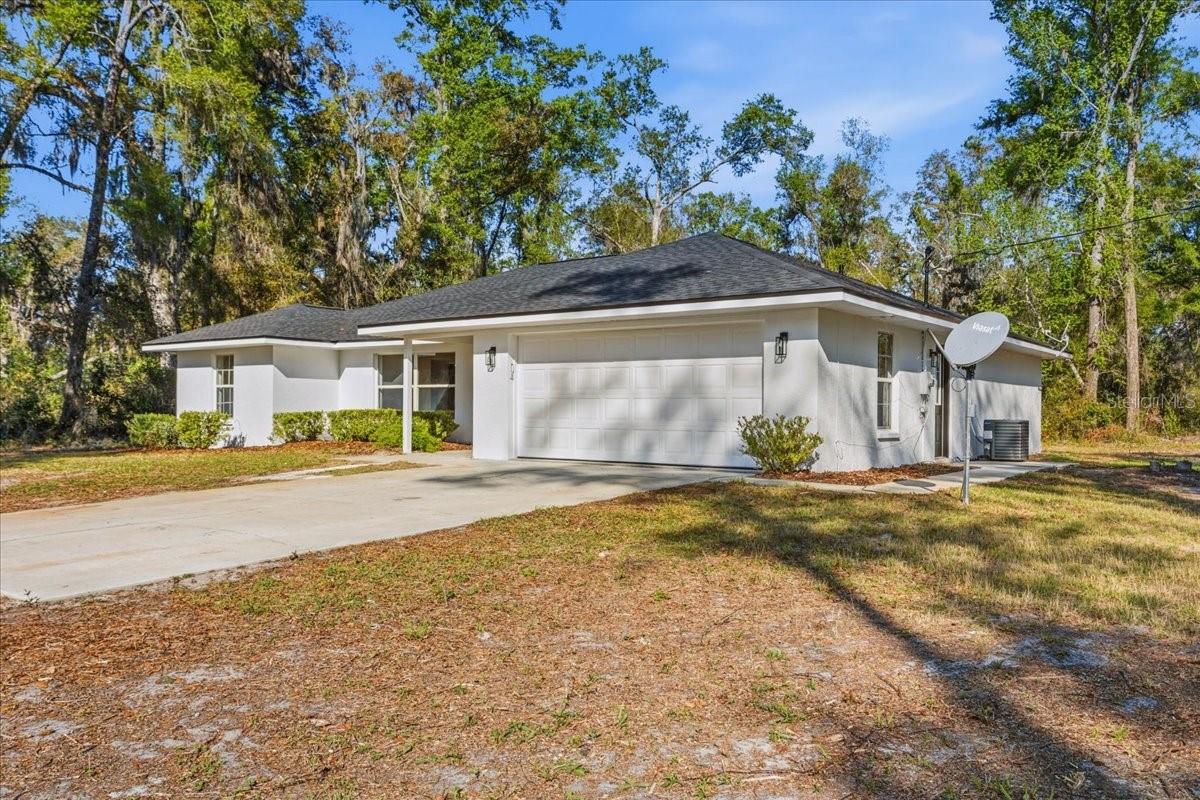 957 354th, Old Town, FL 32680