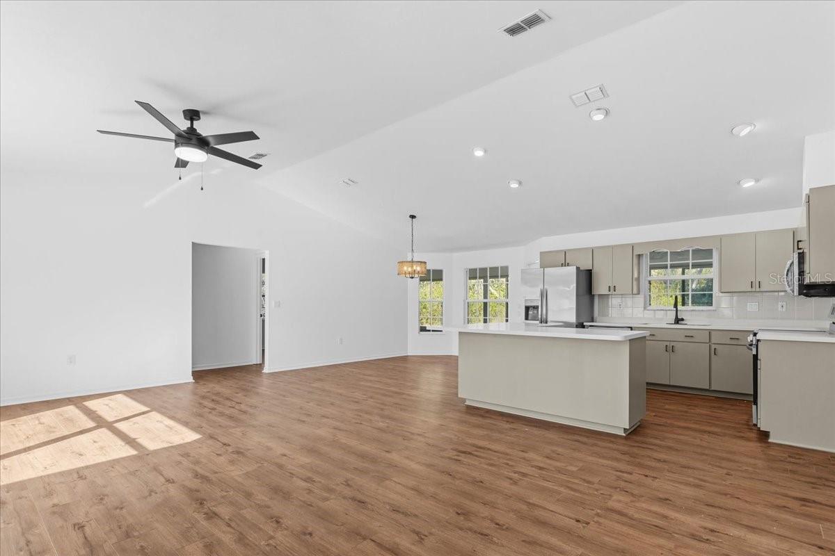 957 354th, Old Town, FL 32680