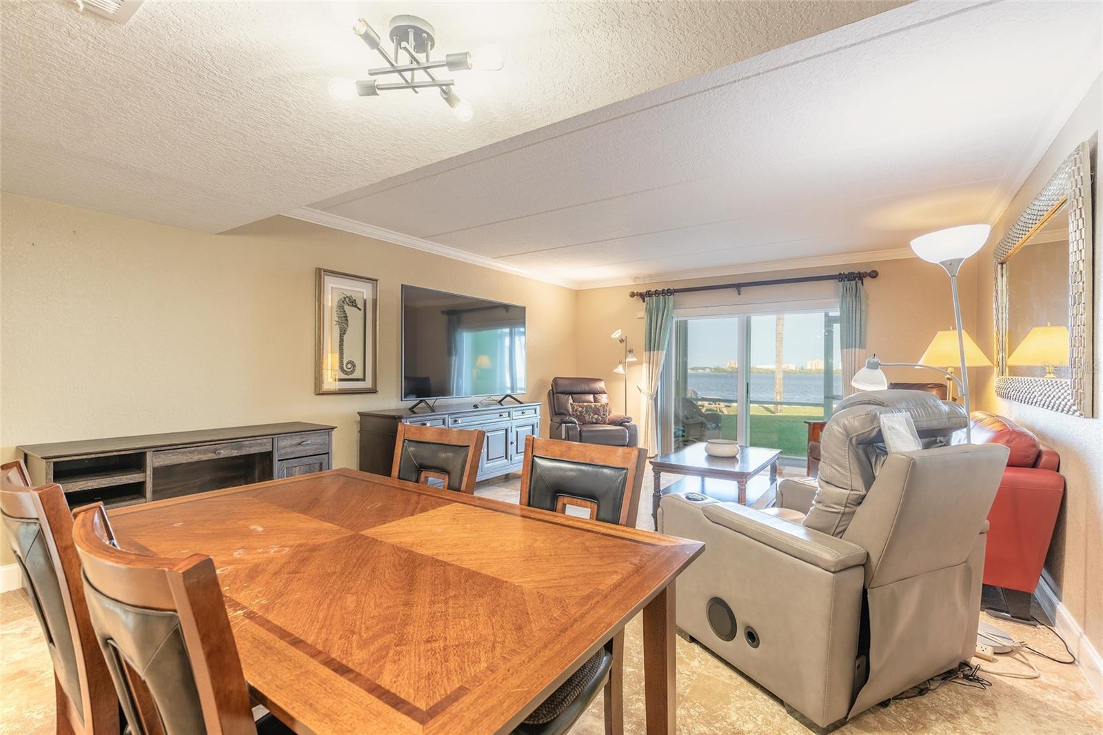 3131 Ridgewood Unit 101, South Daytona, FL 32119