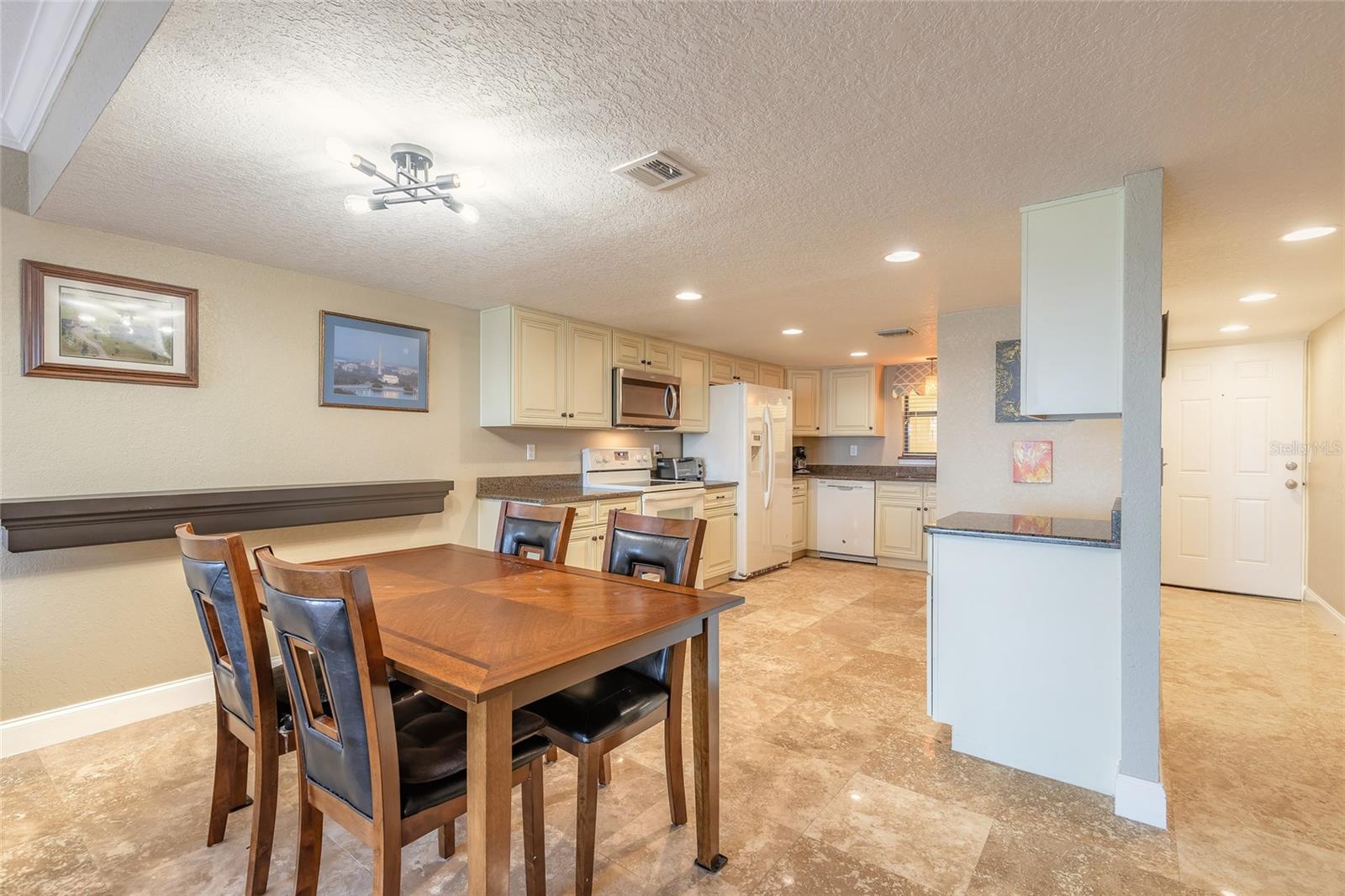 3131 Ridgewood Unit 101, South Daytona, FL 32119
