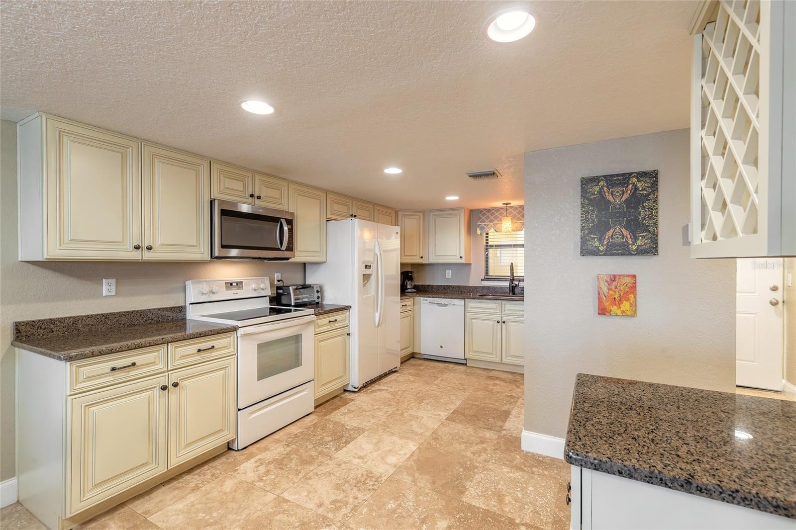 3131 Ridgewood Unit 101, South Daytona, FL 32119