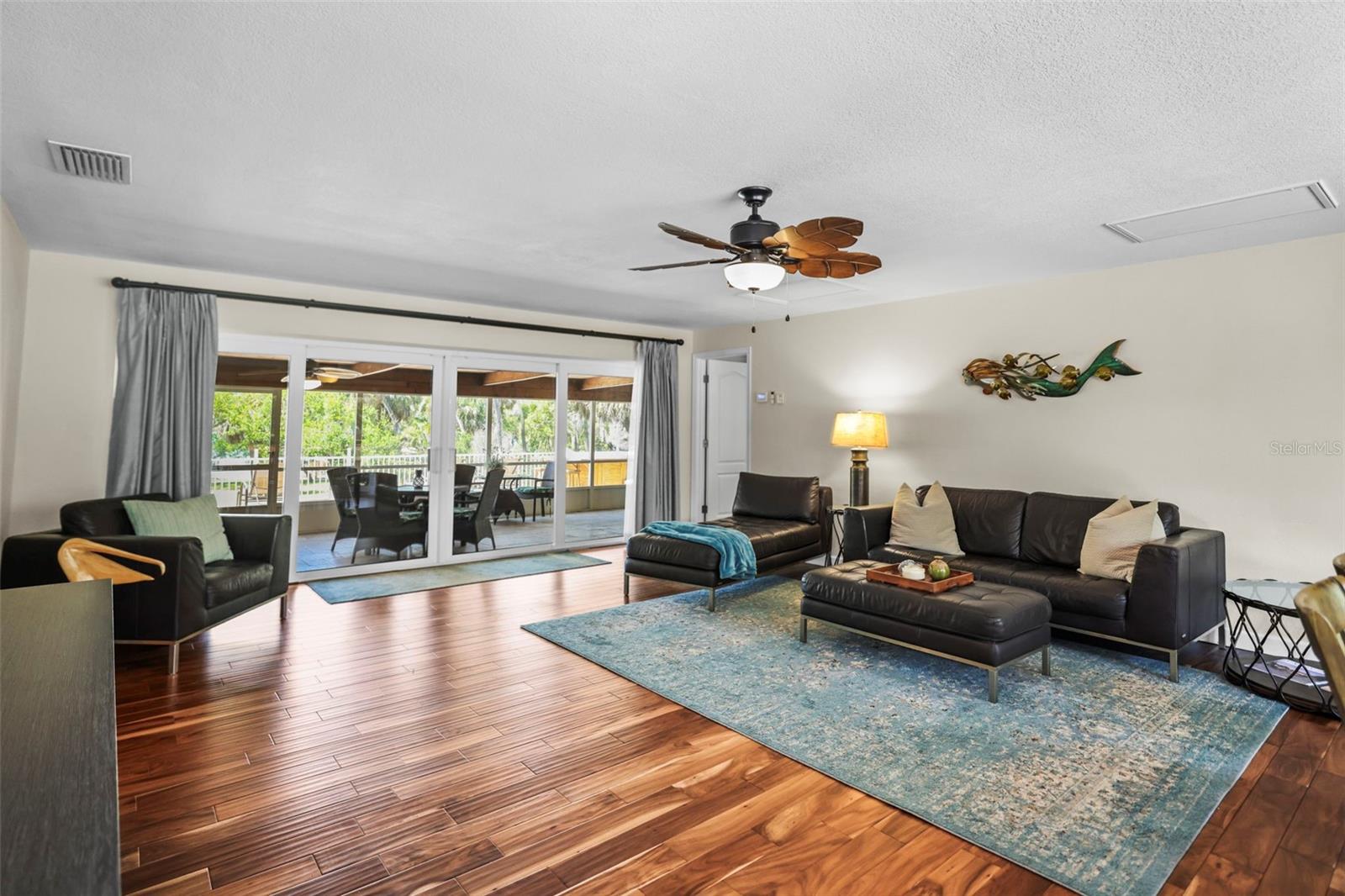 1600 Park, St Petersburg, FL 33710
