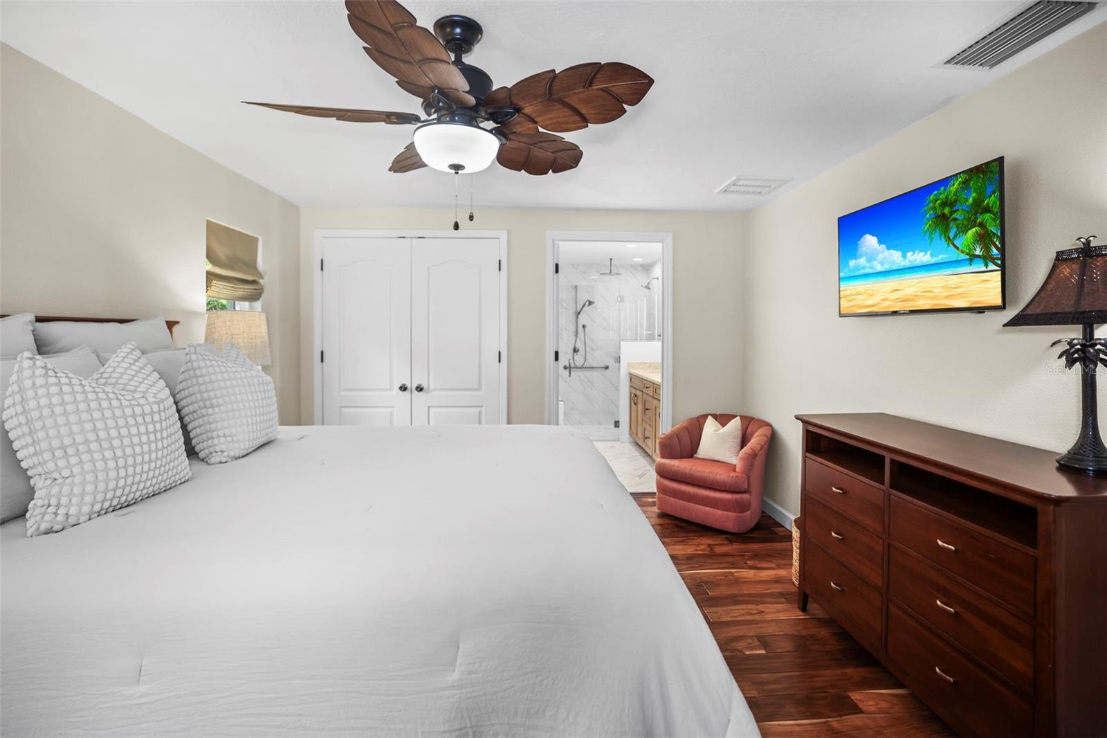 1600 Park, St Petersburg, FL 33710