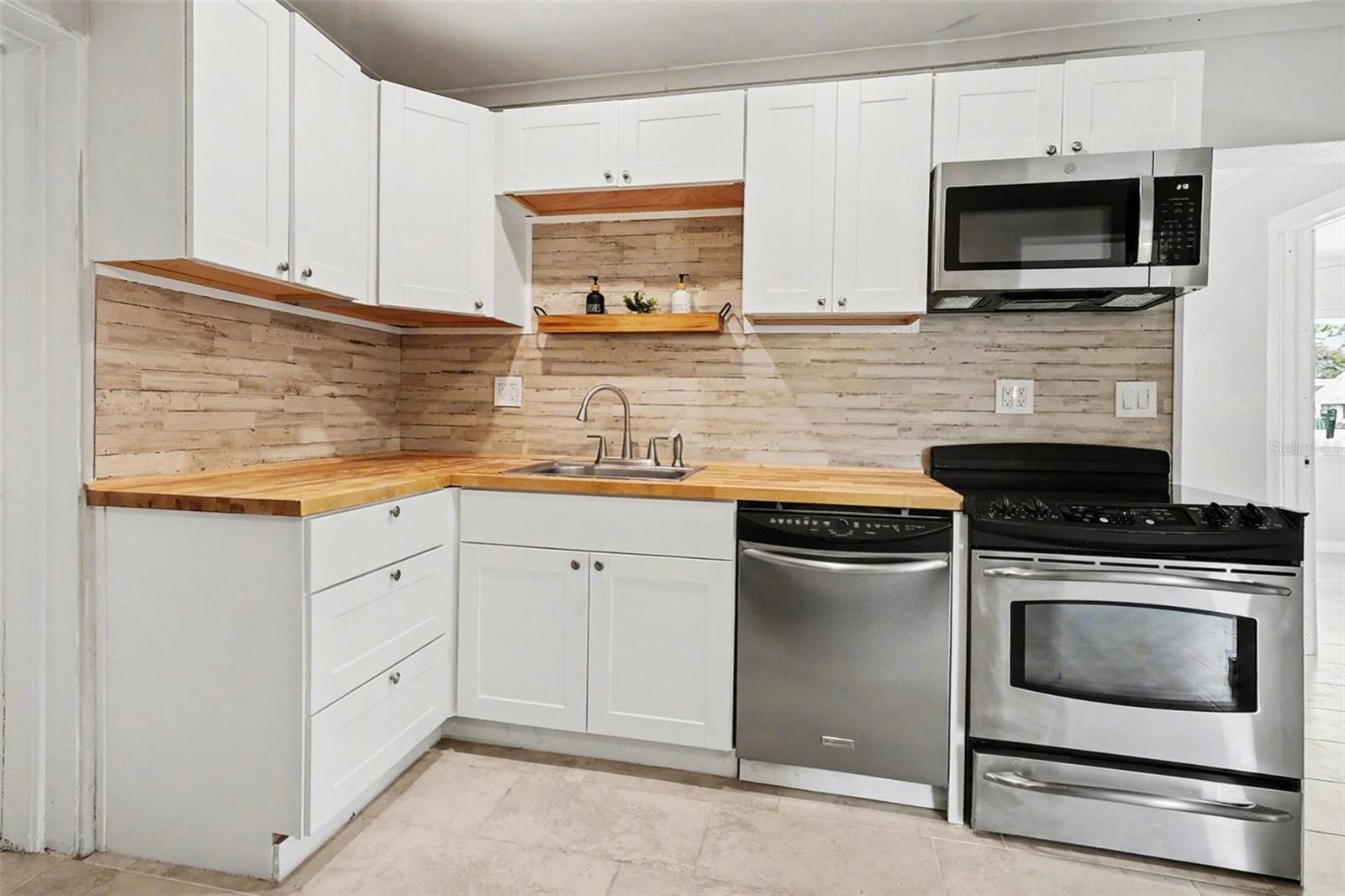 4411 Melbourne, Punta Gorda, FL 33980