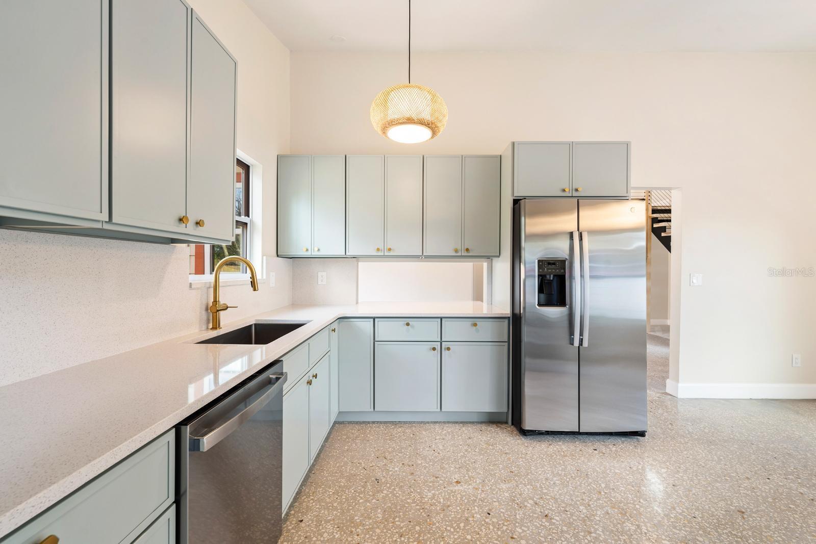 419 64th, St Petersburg, FL 33705