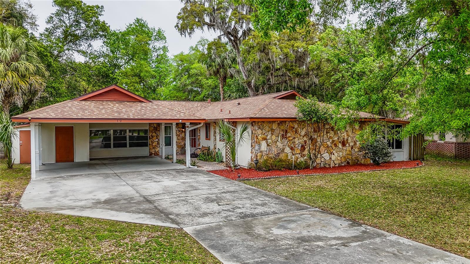12 Spring Lake, Ocala, FL 34472