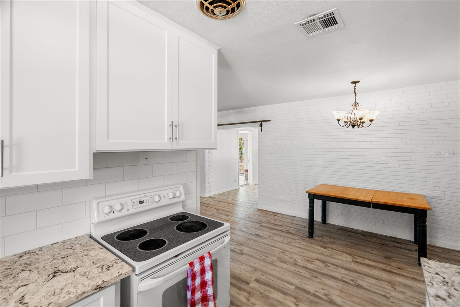 2027 Valencia, Clearwater, FL 33764