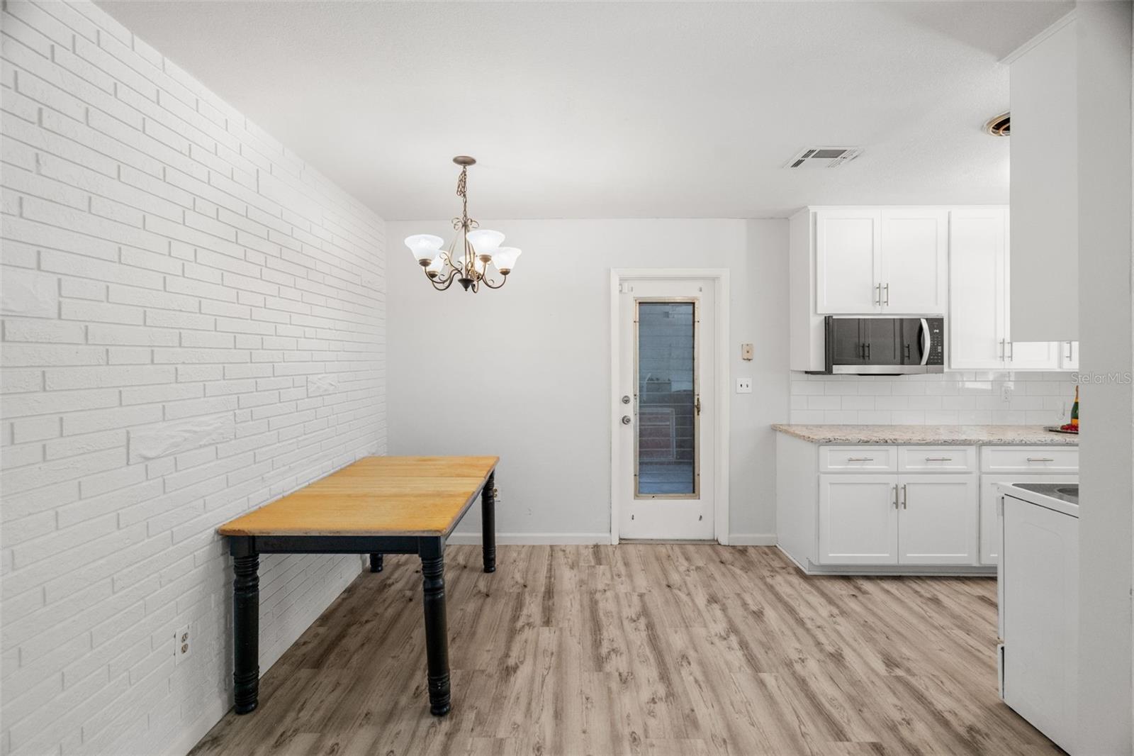 2027 Valencia, Clearwater, FL 33764