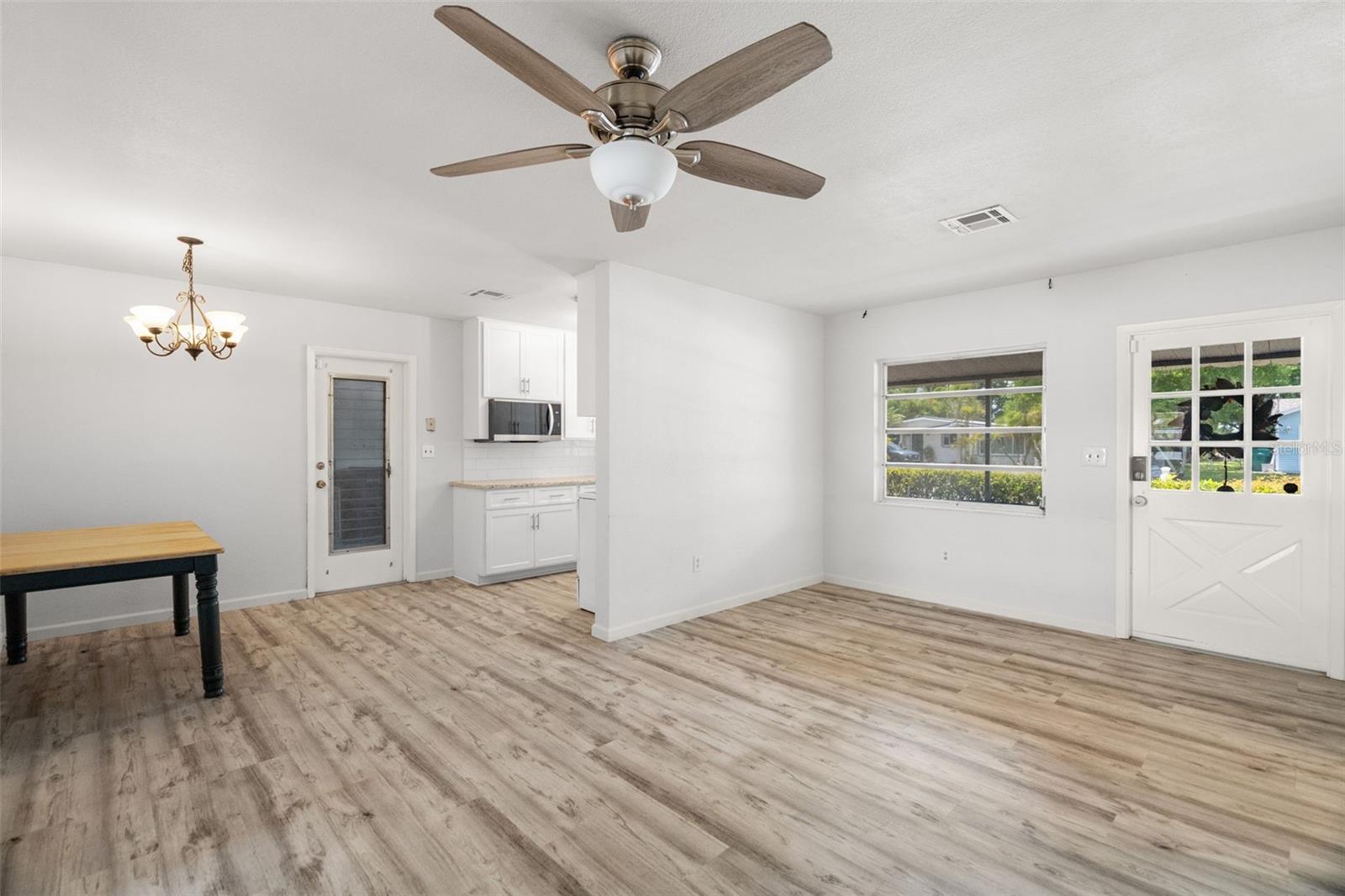 2027 Valencia, Clearwater, FL 33764